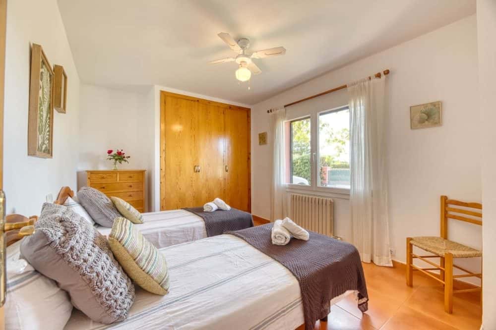 SON GUAL: HOLIDAY HOME WITH ETV RENTAL LICENSE 24