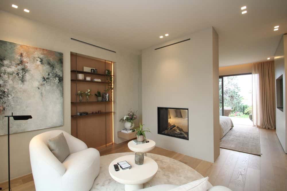 PALMANYOLA: HIGH-END DESIGNER VILLA WITH LARGE GARDEN 29