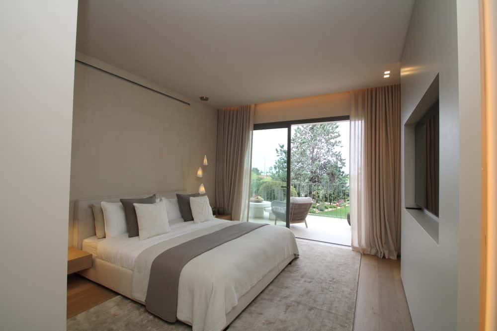 PALMANYOLA: HIGH-END DESIGNER VILLA WITH LARGE GARDEN 22