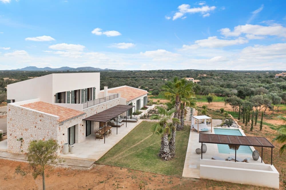 SES SALINES: MODERN FINCA WITH POOL AND VIEWS OVER THE VILLAGE 6