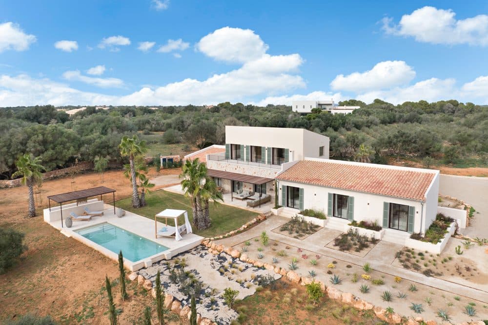 SES SALINES: MODERN FINCA WITH POOL AND VIEWS OVER THE VILLAGE 5