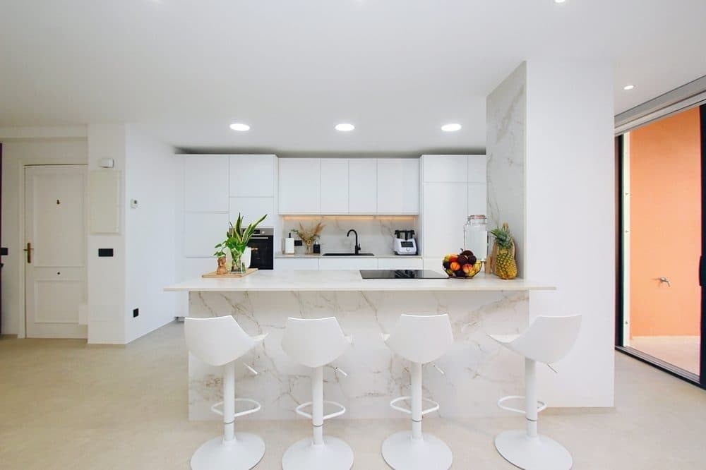 SON VERÍ NOU: RENOVATED PENTHOUSE WITH PRIVATE ROOFTOP TERRACE 7