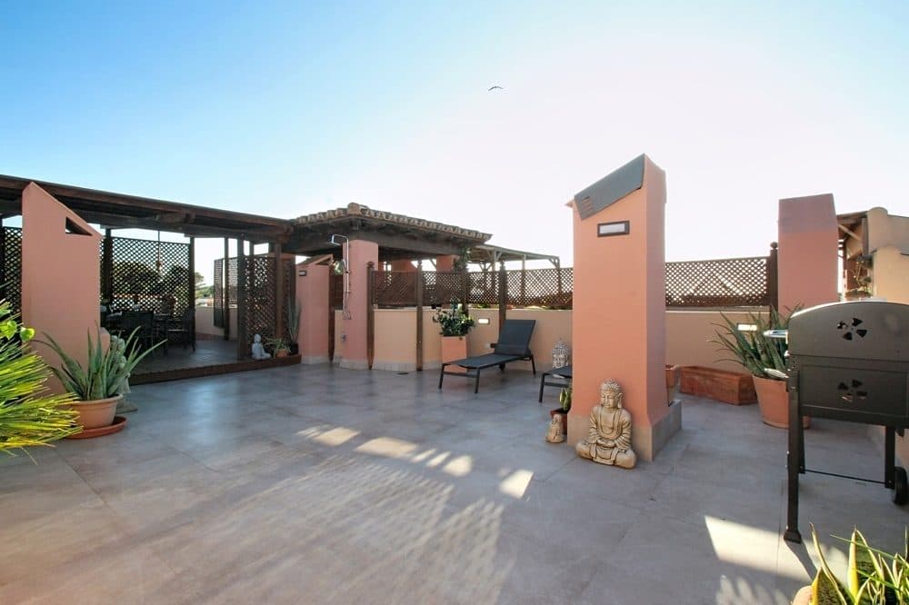 SON VERÍ NOU: RENOVATED PENTHOUSE WITH PRIVATE ROOFTOP TERRACE 27