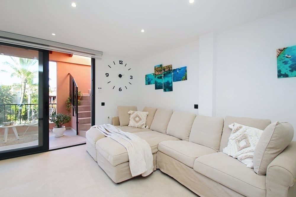 SON VERÍ NOU: RENOVATED PENTHOUSE WITH PRIVATE ROOFTOP TERRACE 24