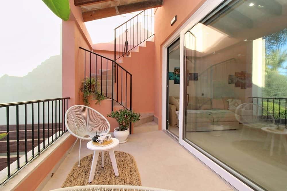 SON VERÍ NOU: RENOVATED PENTHOUSE WITH PRIVATE ROOFTOP TERRACE 12