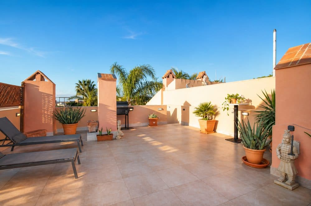SON VERÍ NOU: RENOVATED PENTHOUSE WITH PRIVATE ROOFTOP TERRACE