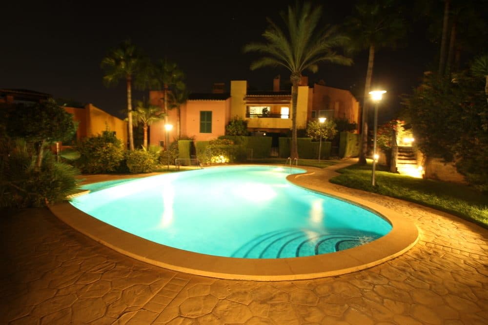 SON VERÍ NOU: RENOVATED PENTHOUSE WITH PRIVATE ROOFTOP TERRACE 29