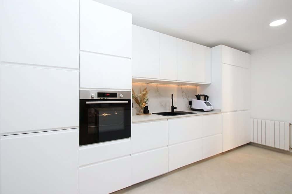 SON VERÍ NOU: RENOVATED PENTHOUSE WITH PRIVATE ROOFTOP TERRACE 6