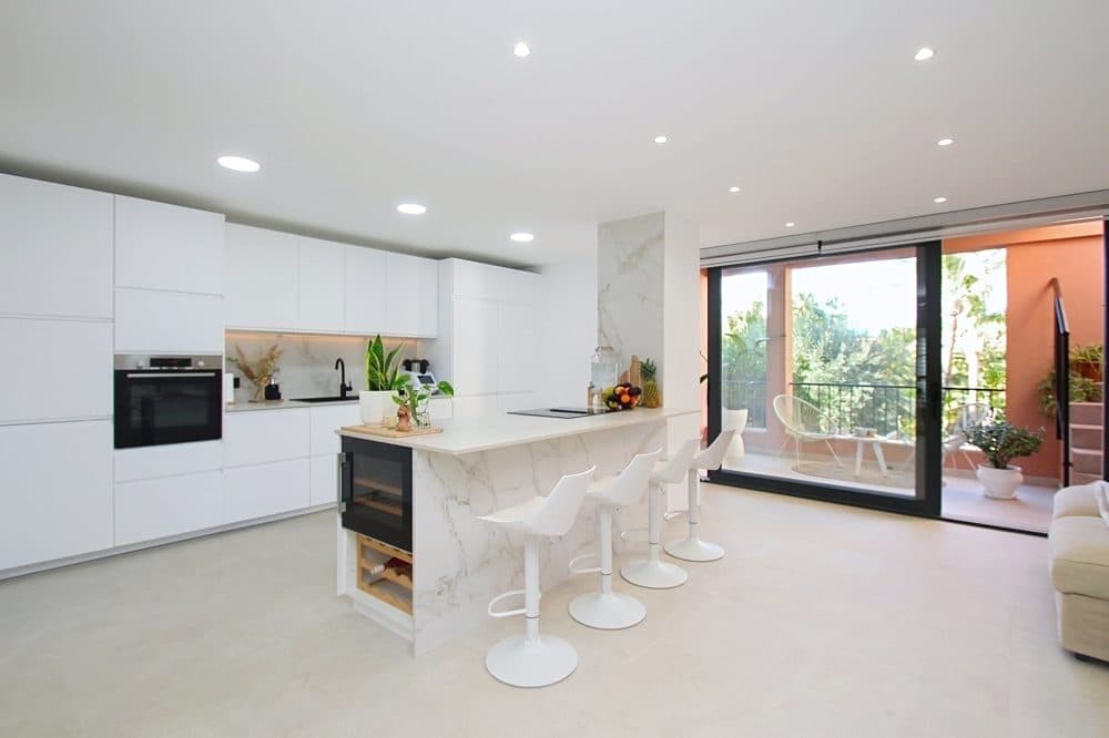 SON VERÍ NOU: RENOVATED PENTHOUSE WITH PRIVATE ROOFTOP TERRACE 4