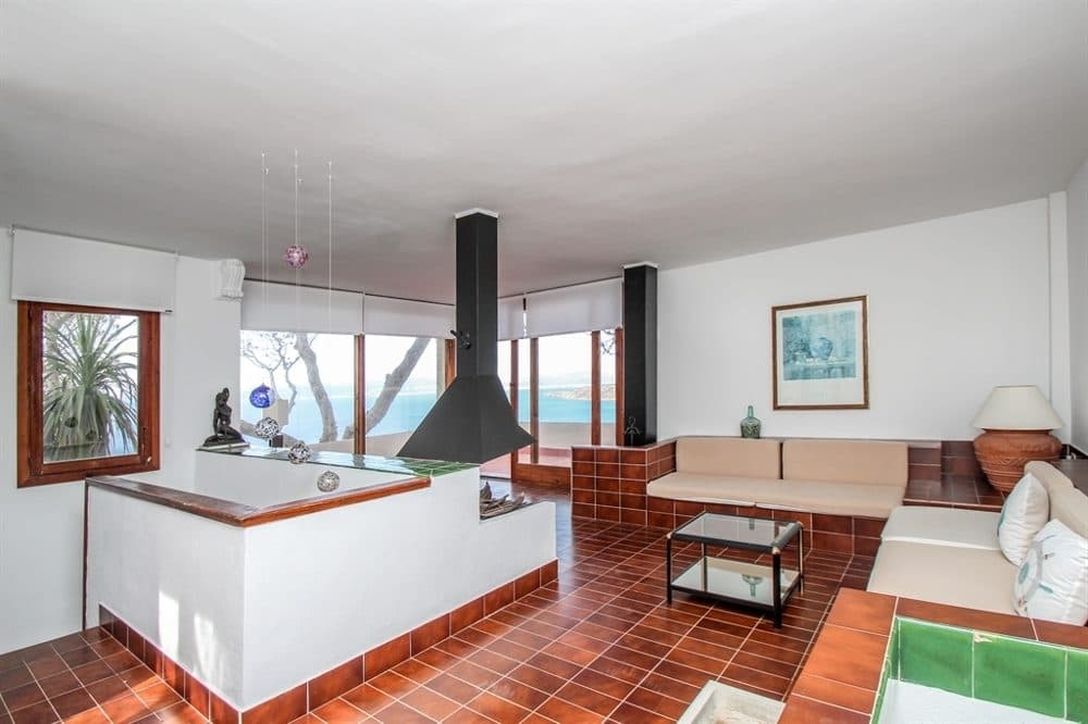 BAHIA AZUL: INVESTMENT FRONTLINE VILLA WITH RENTAL LICENCE 8