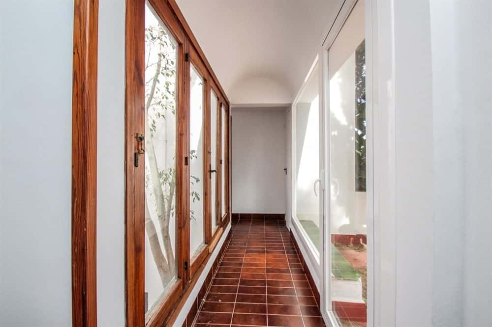 BAHIA AZUL: INVESTMENT FRONTLINE VILLA WITH RENTAL LICENCE 11