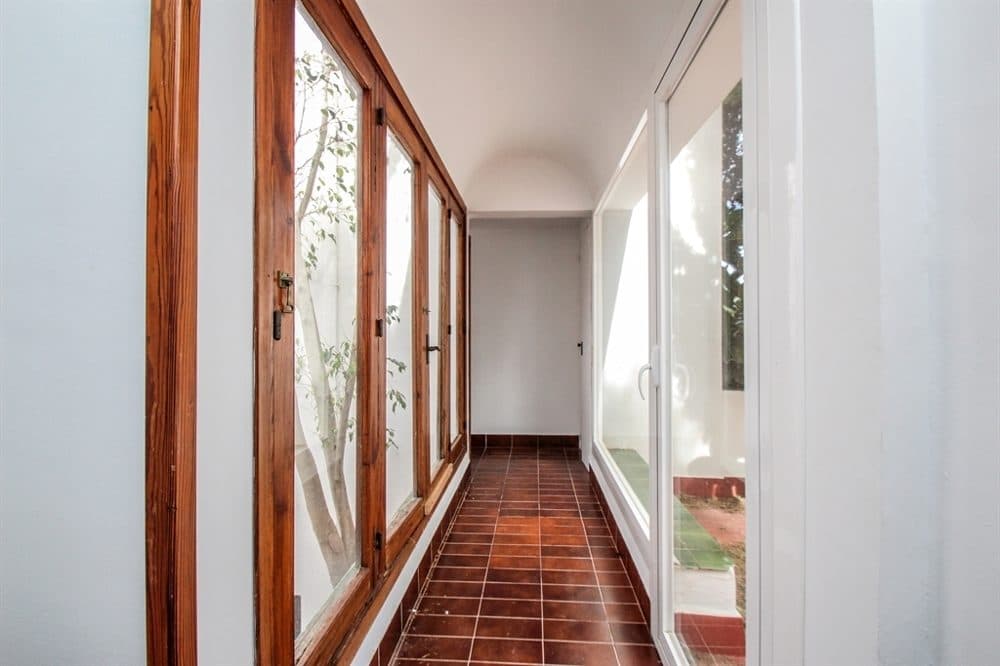 BAHIA AZUL: INVESTMENT FRONTLINE VILLA WITH RENTAL LICENCE 11