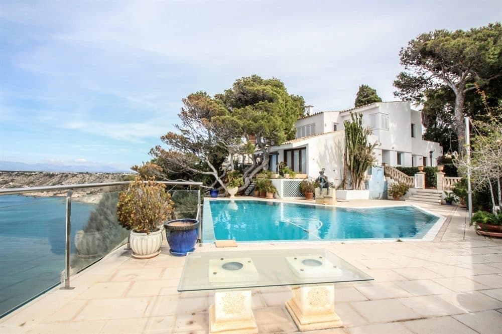 BAHIA AZUL: INVESTMENT FRONTLINE VILLA WITH RENTAL LICENCE 4