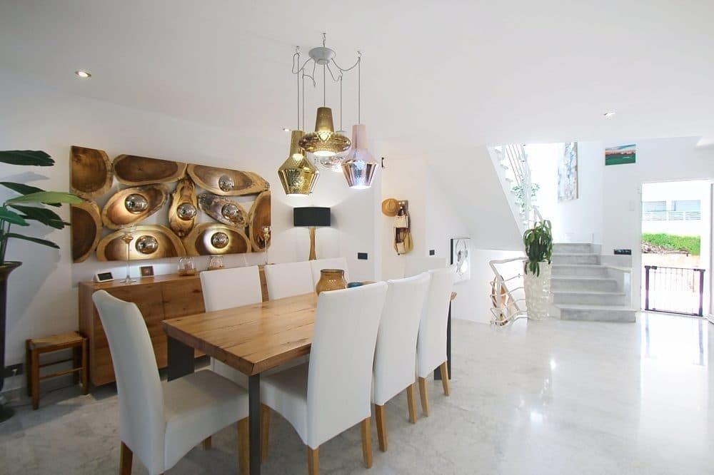 SON VERI NOU: MODERN TOWNHOUSE WITH ROOF TERRACE AND SEA VIEWS 16