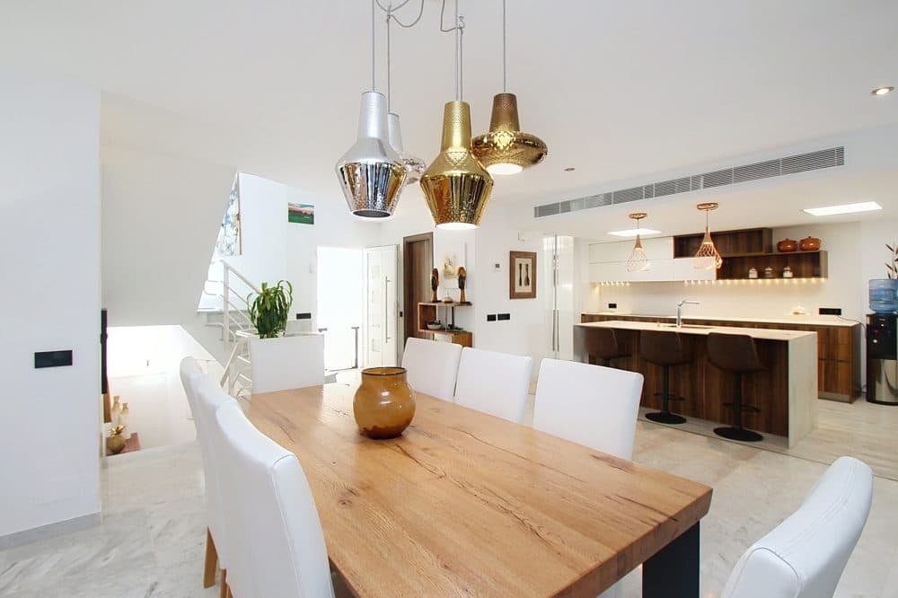 SON VERI NOU: MODERN TOWNHOUSE WITH ROOF TERRACE AND SEA VIEWS 17