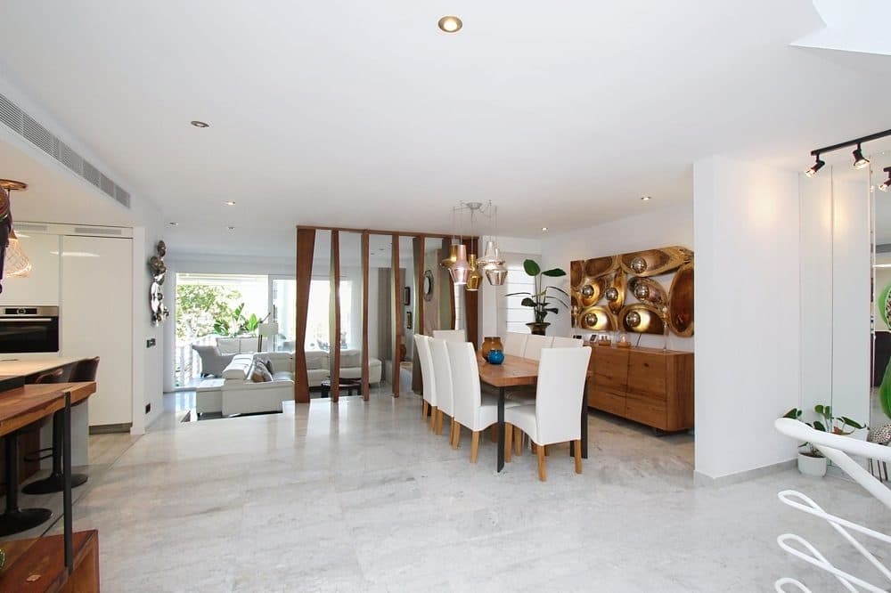 SON VERI NOU: MODERN TOWNHOUSE WITH ROOF TERRACE AND SEA VIEWS 15