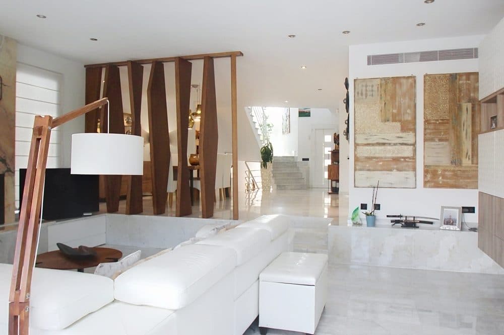 SON VERI NOU: MODERN TOWNHOUSE WITH ROOF TERRACE AND SEA VIEWS 11