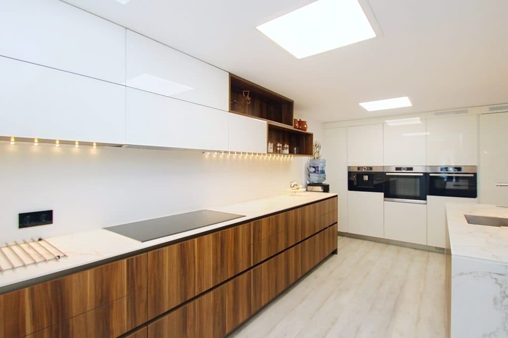 SON VERI NOU: MODERN TOWNHOUSE WITH ROOF TERRACE AND SEA VIEWS 22