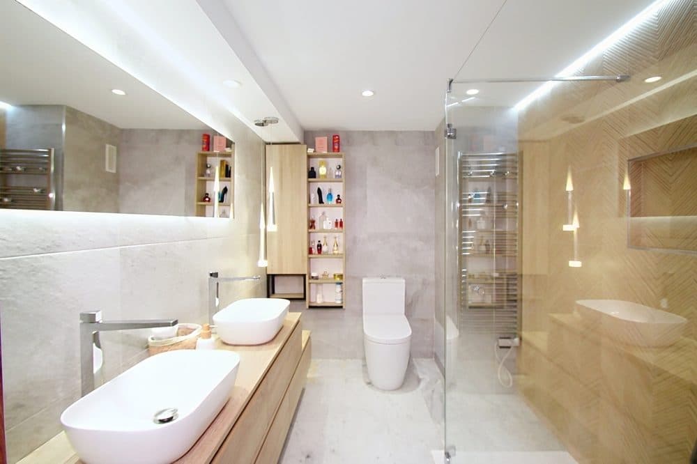 SON VERI NOU: MODERN TOWNHOUSE WITH ROOF TERRACE AND SEA VIEWS 24