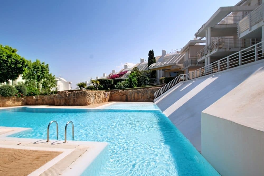 SON VERI NOU: MODERN TOWNHOUSE WITH ROOF TERRACE AND SEA VIEWS 4
