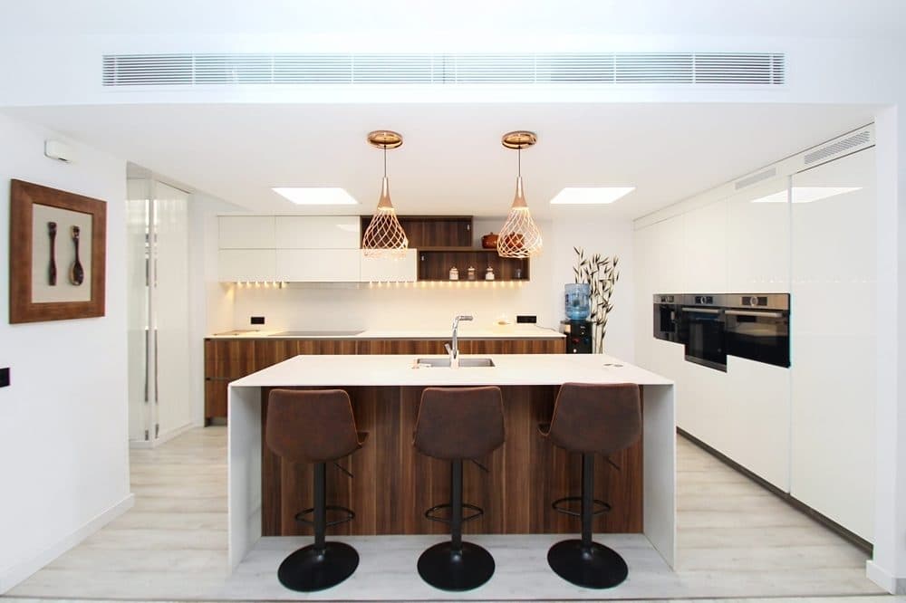 SON VERI NOU: MODERN TOWNHOUSE WITH ROOF TERRACE AND SEA VIEWS 20