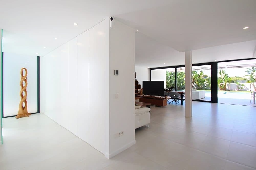 PUIG DE ROS: LUXURY VILLA IN THE COASTAL AREA 12