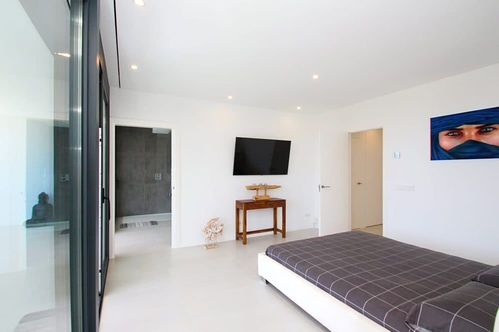 PUIG DE ROS: LUXURY VILLA IN THE COASTAL AREA 29