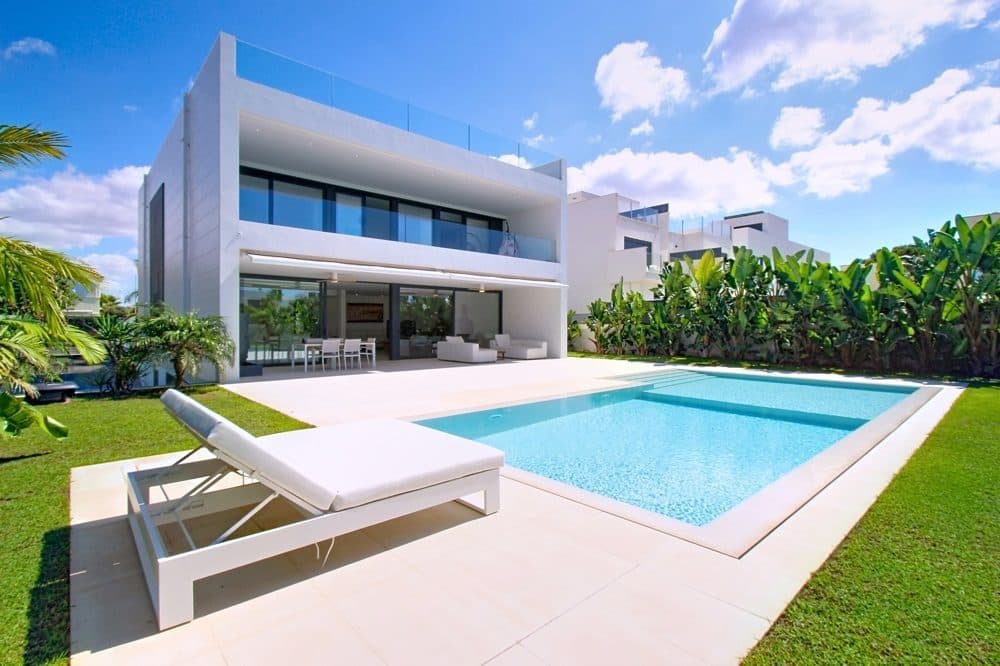 PUIG DE ROS: LUXURY VILLA IN THE COASTAL AREA 3
