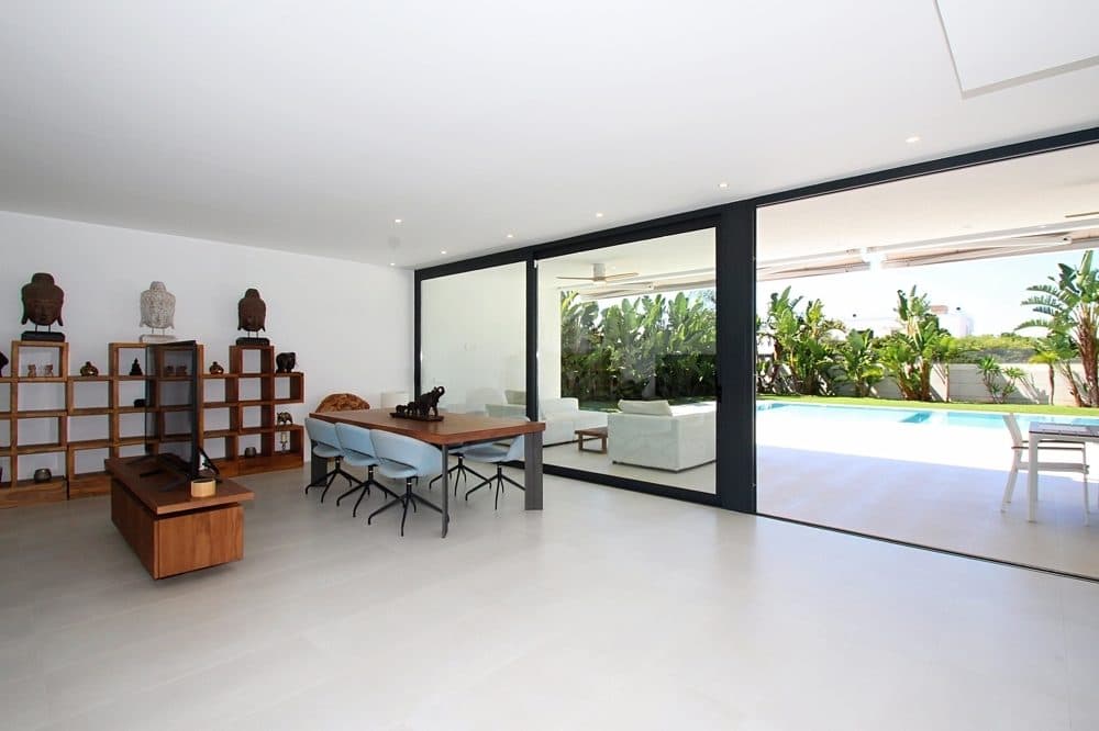 PUIG DE ROS: LUXURY VILLA IN THE COASTAL AREA 10
