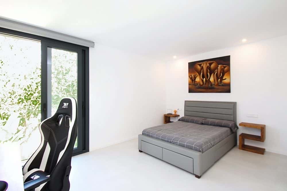 PUIG DE ROS: LUXURY VILLA IN THE COASTAL AREA 26