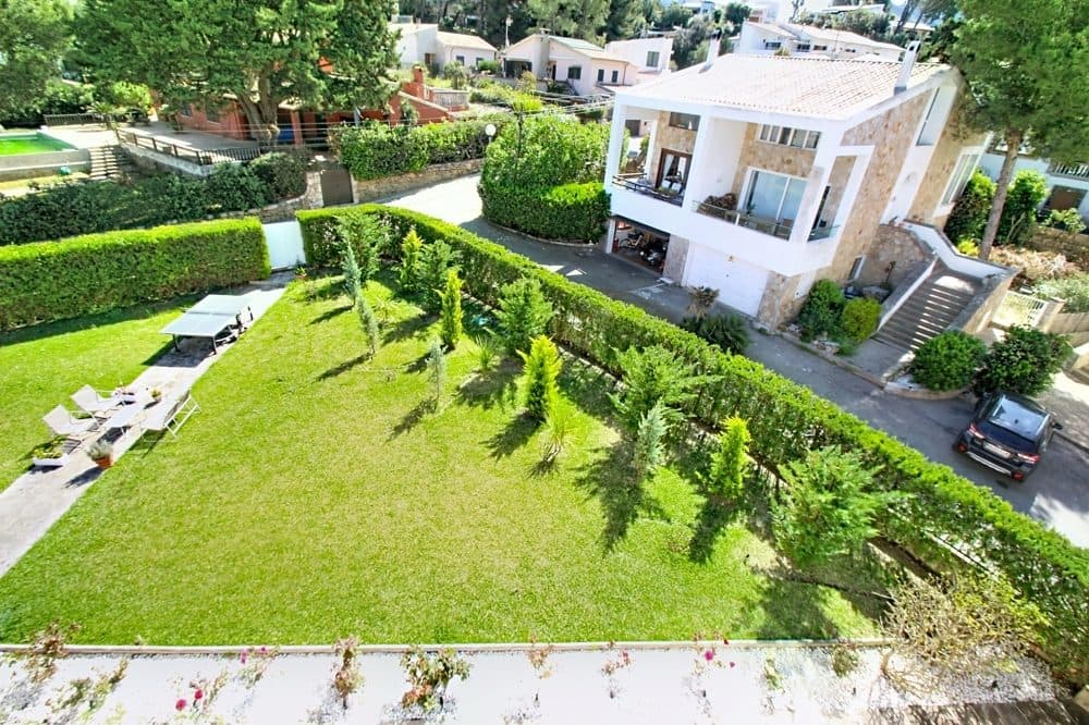 BONAIRE: UNIQUE FRONTLINE PROPERTY WITH GARDEN AND PANORAMIC VIEWS 2