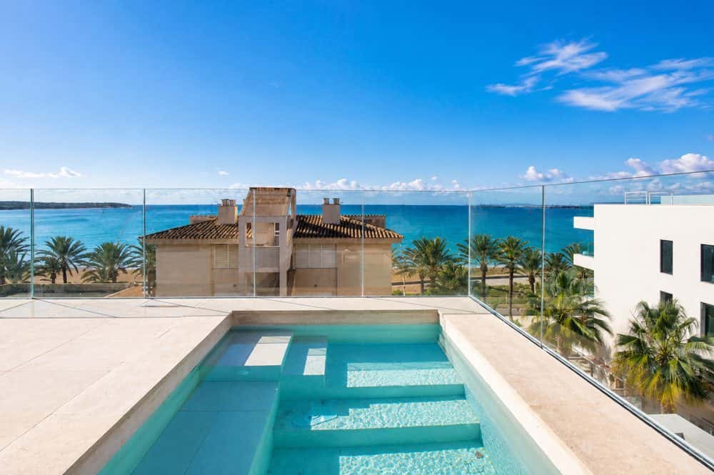 PLAYA DE PALMA: NEW-BUILD PENTHOUSE 50 M FROM THE BEACH