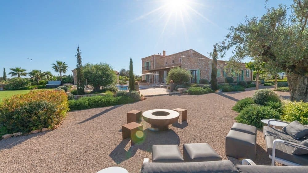 PORRERES: FINCA WITH VINEYARDS & POOL 12