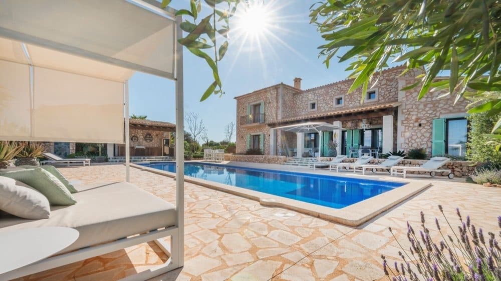 PORRERES: FINCA WITH VINEYARDS & POOL 4