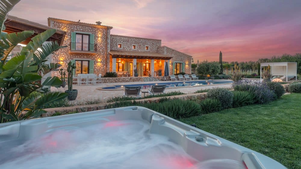 PORRERES: FINCA WITH VINEYARDS & POOL 6