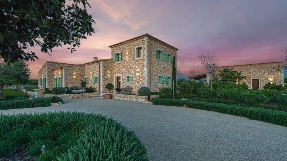 PORRERES: FINCA WITH VINEYARDS & POOL 9