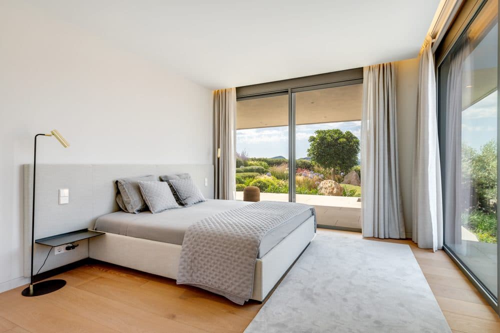 NOVA SANTA PONCA: VILLA DE DISEÑADOR ÚNICA CON VISTAS PANORÁMICAS 17