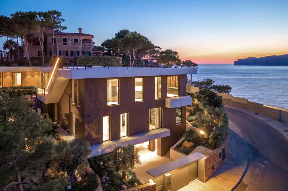 NOVA SANTA PONCA: UNIQUE DESIGNER VILLA WITH PANORAMIC VIEWS 2