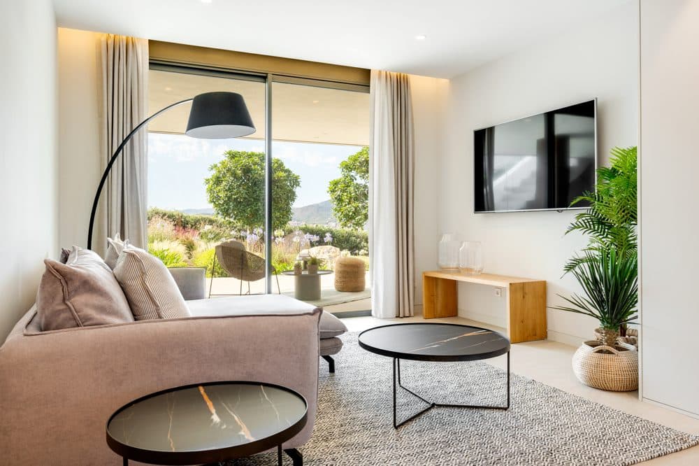 NOVA SANTA PONCA: VILLA DE DISEÑADOR ÚNICA CON VISTAS PANORÁMICAS 19