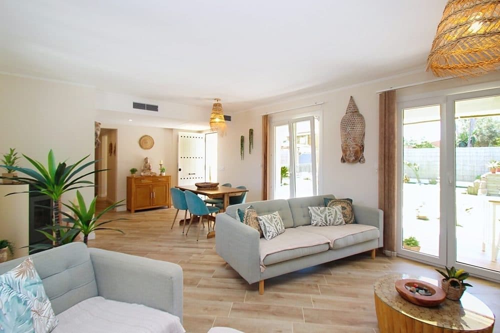 BAHIA AZUL: WELL-MAINTAINED HOUSE WITH POOL AND SEA VIEWS 17