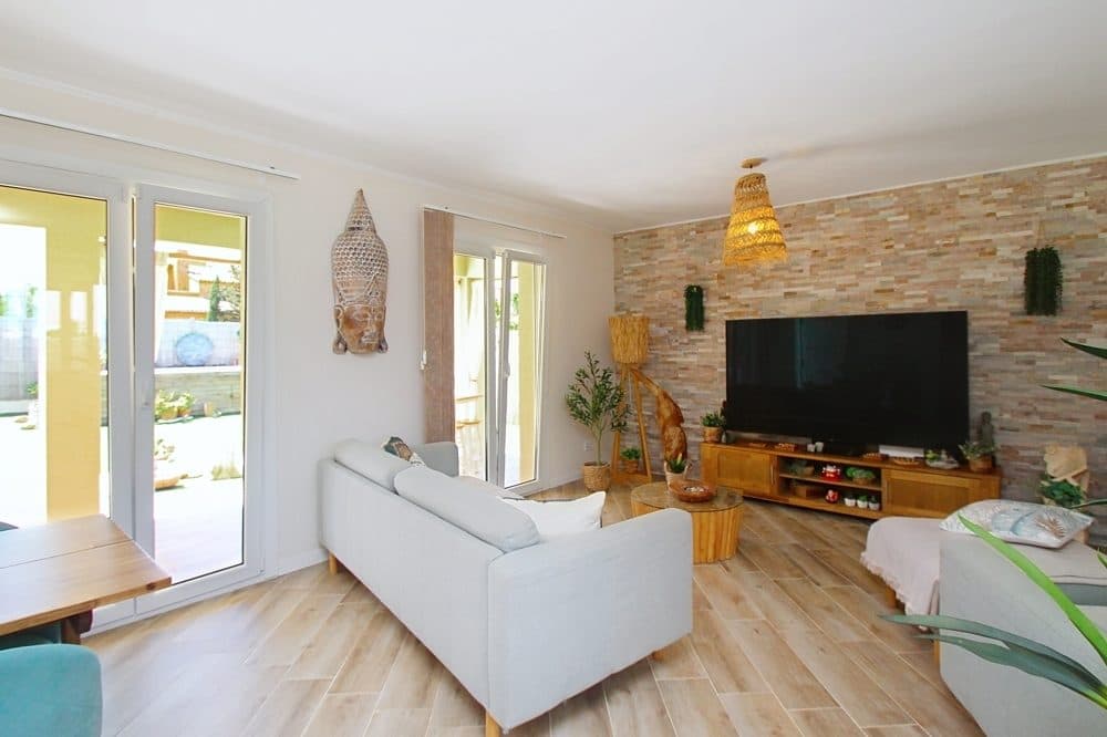 BAHIA AZUL: WELL-MAINTAINED HOUSE WITH POOL AND SEA VIEWS 14