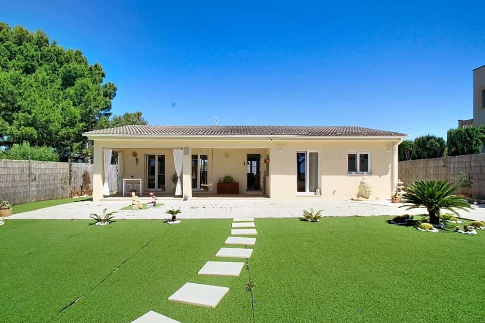 BAHIA AZUL: WELL-MAINTAINED HOUSE WITH POOL AND SEA VIEWS 4