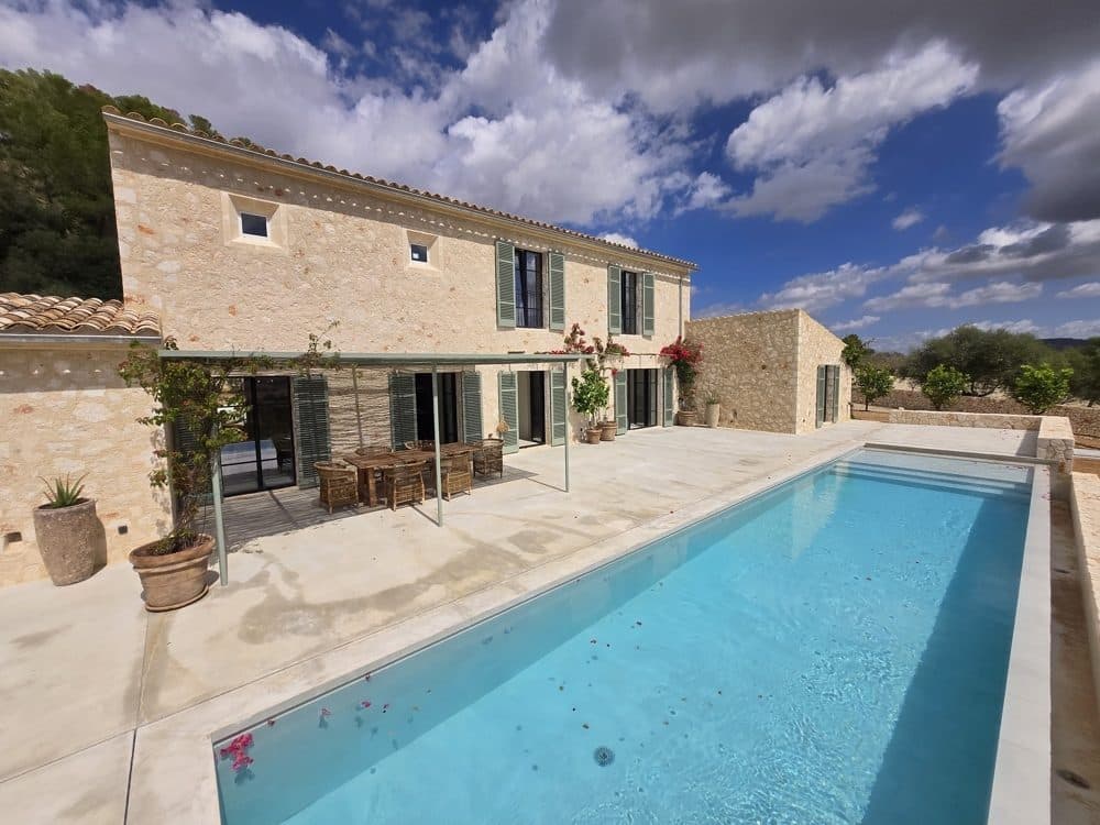 MONTUIRI: NEWLY BUILT ESTATE WITH VINEYARD, GUEST HOUSE & INFINITY POOL 10