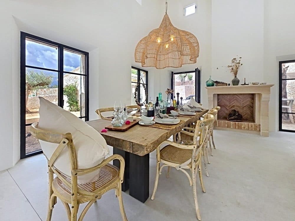 MONTUIRI: NEWLY BUILT ESTATE WITH VINEYARD, GUEST HOUSE & INFINITY POOL 15