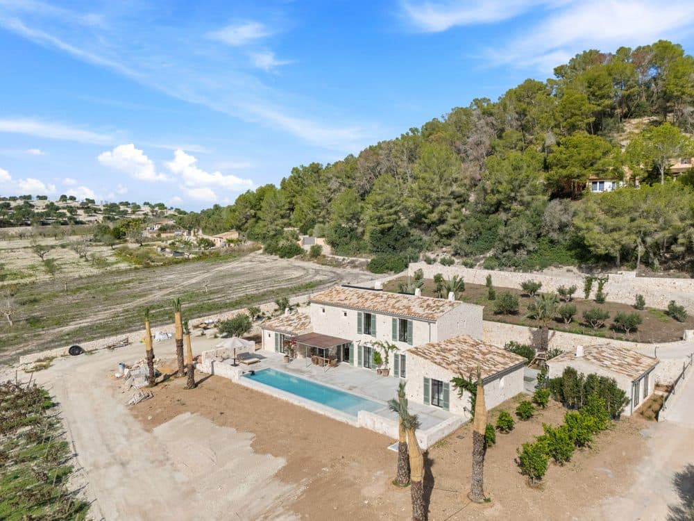MONTUIRI: NEWLY BUILT ESTATE WITH VINEYARD, GUEST HOUSE & INFINITY POOL 24