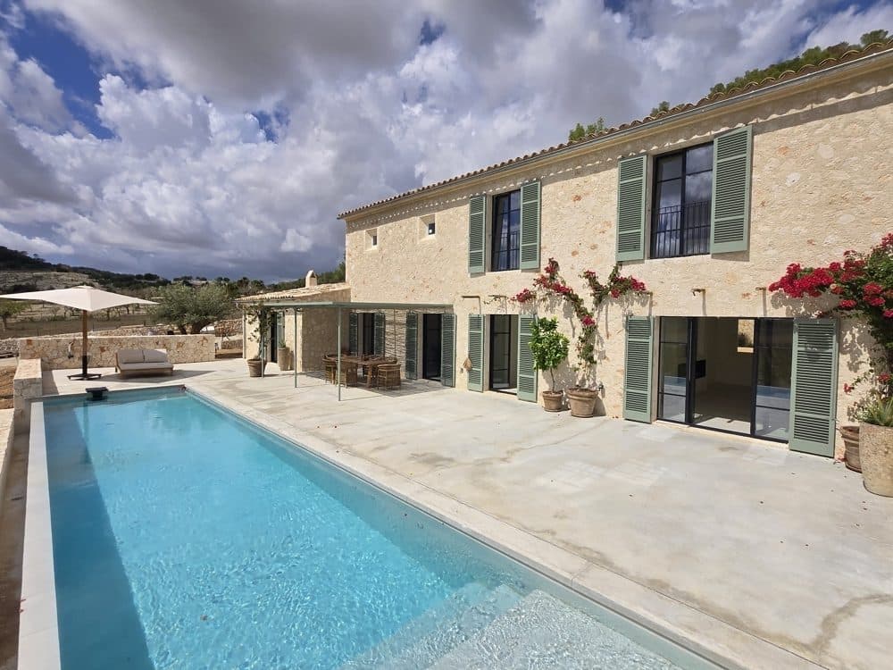 MONTUIRI: NEWLY BUILT ESTATE WITH VINEYARD, GUEST HOUSE & INFINITY POOL 8