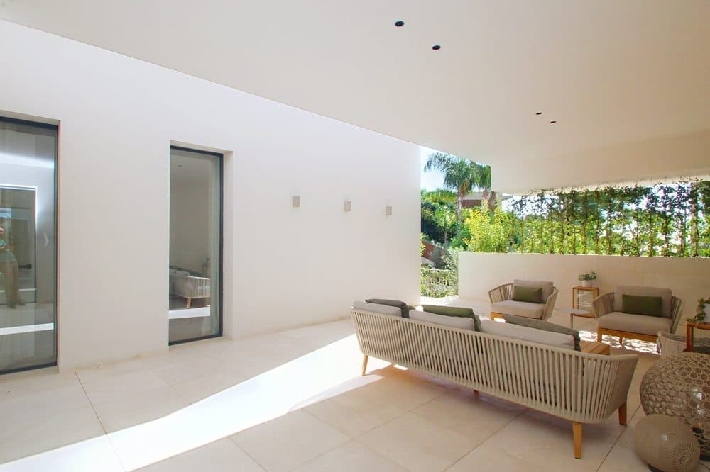 PORTALS: READY-TO-MOVE-IN LUXURY NEW-BUILD VILLA IN THE HILLS 22