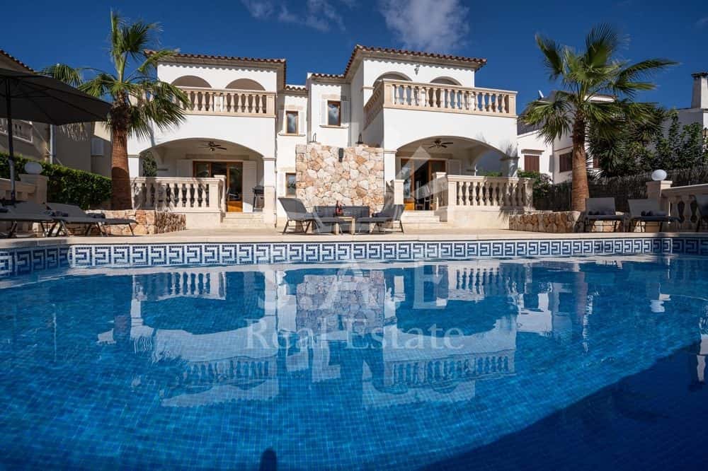 CALA PI: 2 LUXURY SEMI-DETACHED HOUSES WITH SEA VIEW