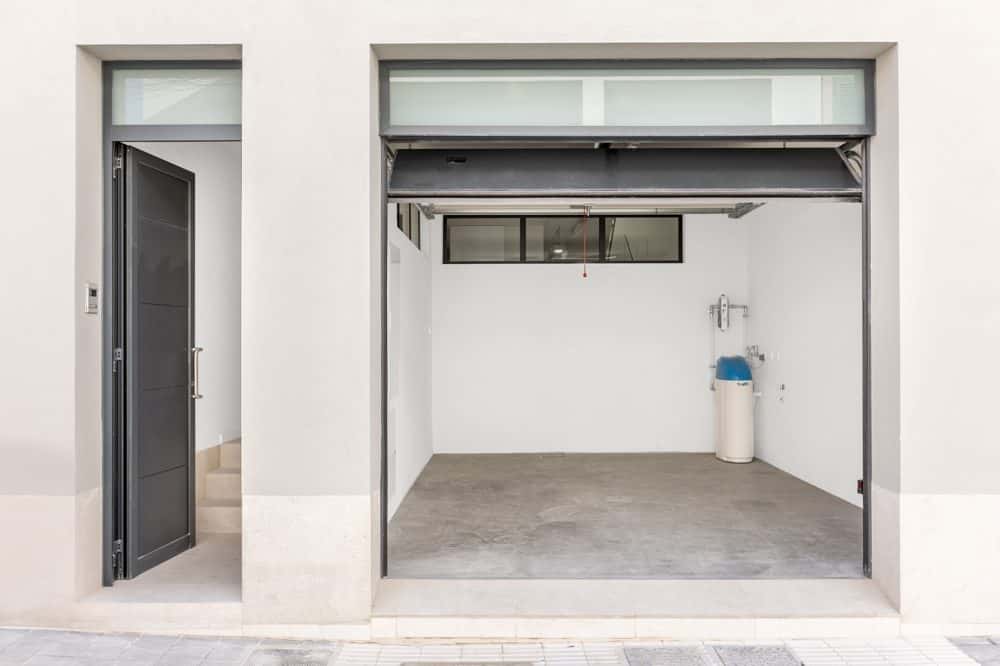 PORTIXOL: MOVE-IN-READY TOWNHOUSE NEAR THE SEA 10