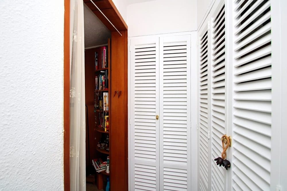 BRIGHT APARTMENT WITH LARGE SUNNY TERRACE AND PANORAMIC VIEWS 23